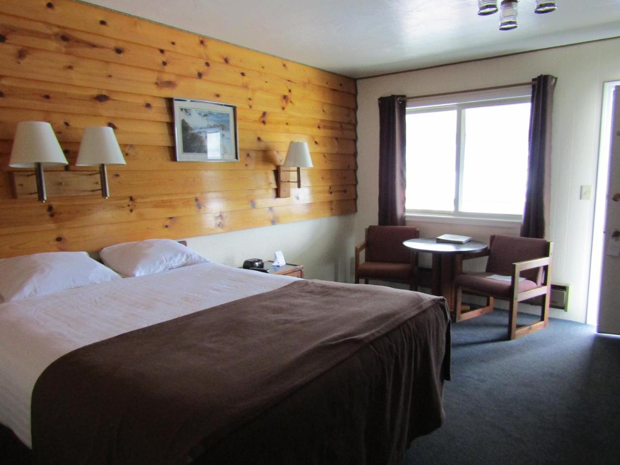 Captain'S Choice Motel Haines Zewnętrze zdjęcie
